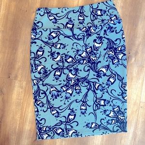 LuLaRoe Medium Cassie Skirt